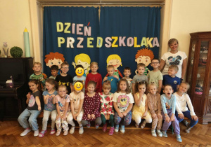 Grupa 4 biorąca udział w dniu przedszkolaka