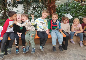 Dzieci z grupy III na wycieczce w Orientarium