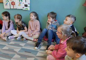 Dzieci z grupy IV na zajęciach w SP nr 152