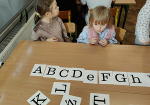 Dzieci z grupy IV na zajęciach w SP nr 152