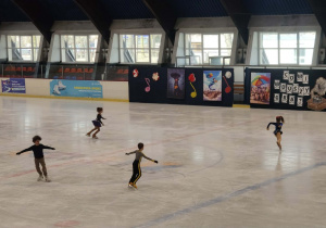 Dzieci występujące na rewii