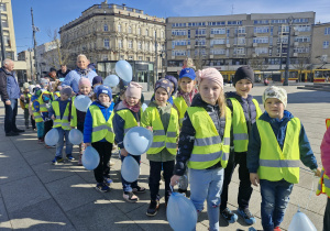 Grupa IV i V biorąca udział w Niebieskim Marszu