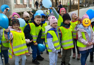 Grupa IV i V biorąca udział w Niebieskim Marszu