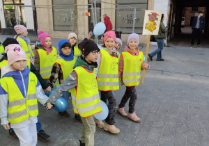 Grupa IV i V biorąca udział w Niebieskim Marszu